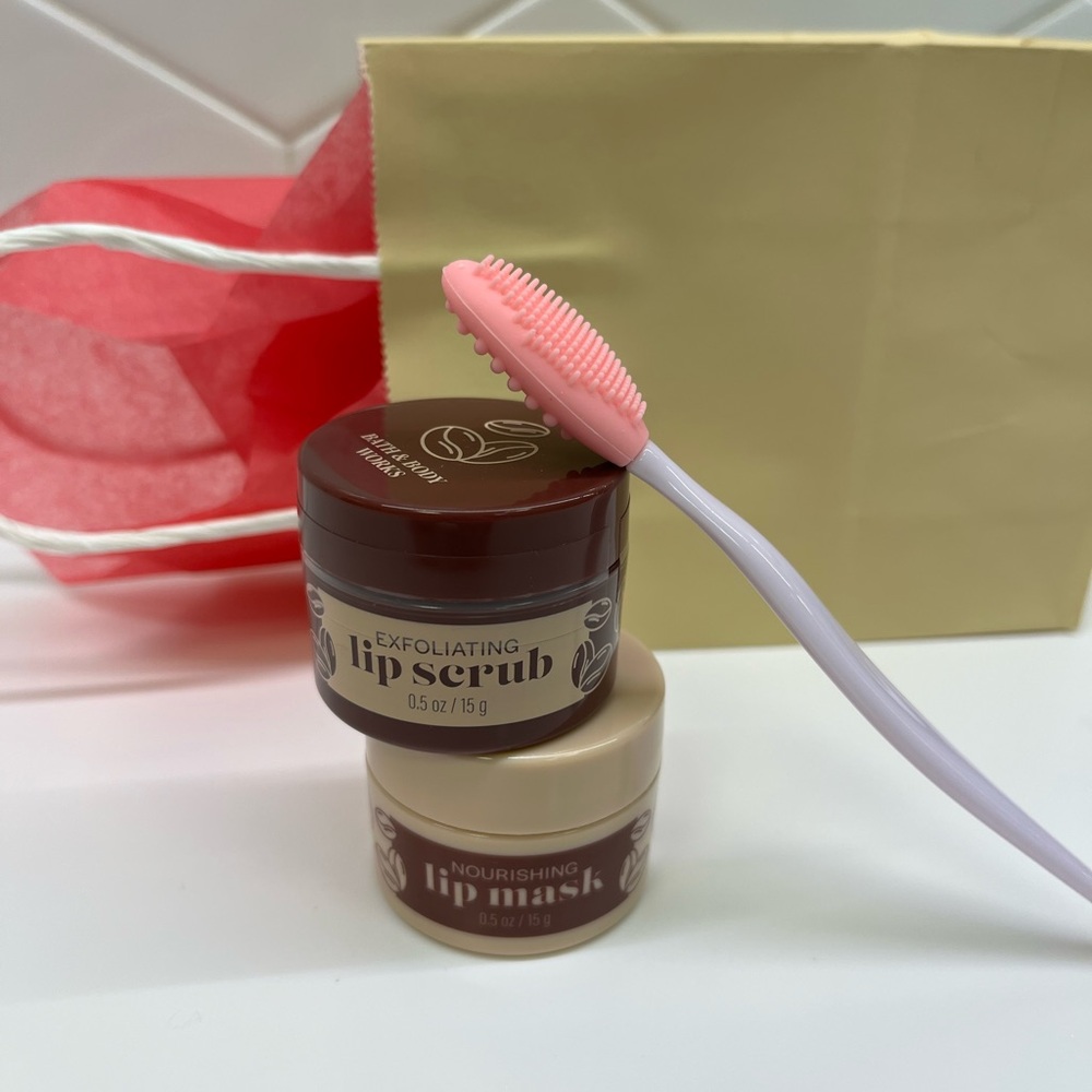 NWT Coffee Bean lip care duo (scrub and mask) gift set from Bath & Body Works